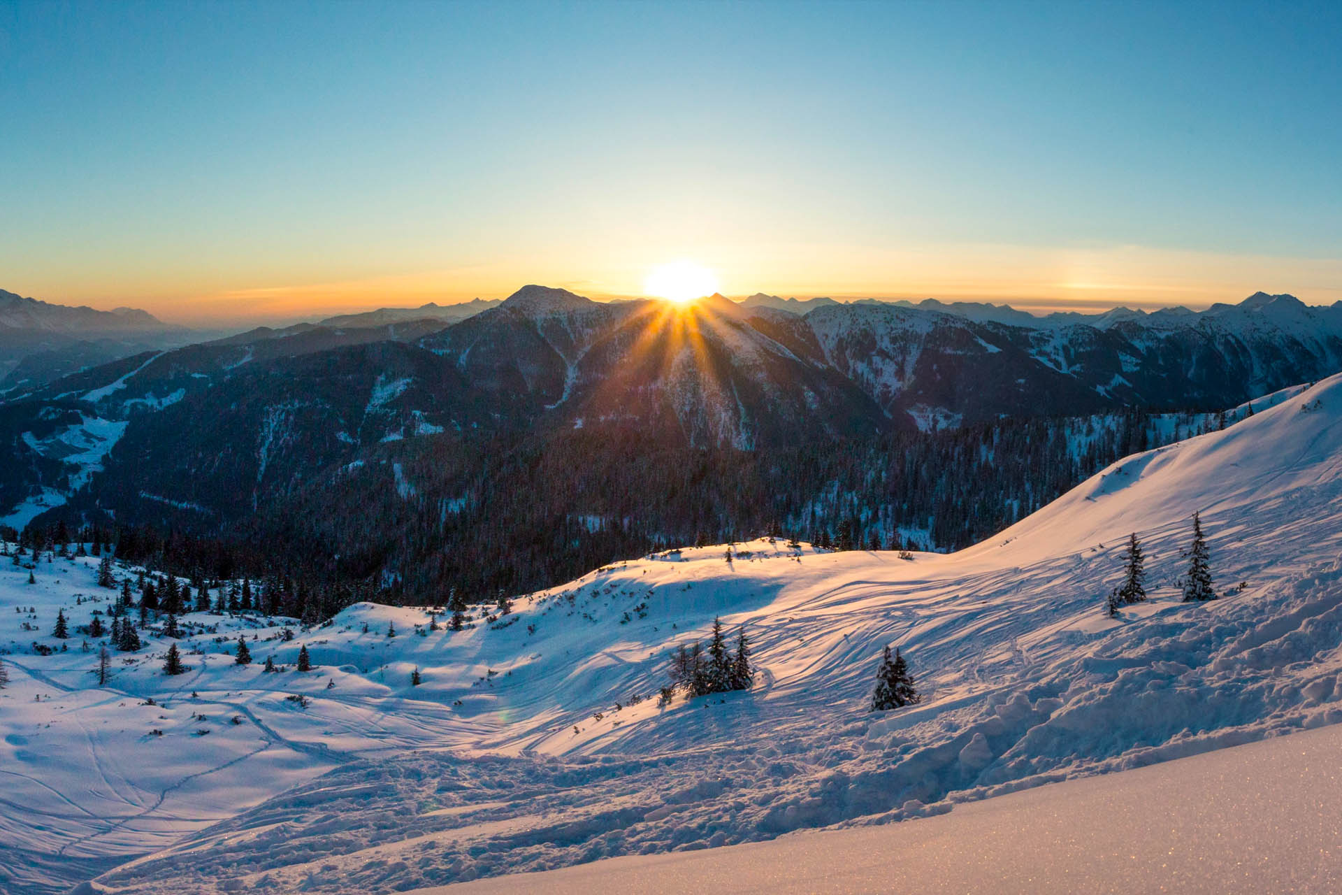 Skigebiet Snow Space Salzburg - Sonnenuntergang - Bergsonne Flachau
