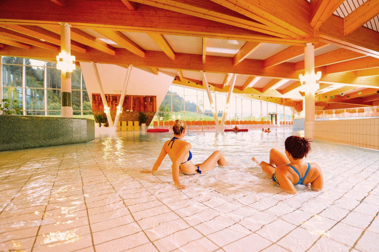 Erlebnistherme Amadé - Bergsonne Appartements in Flachau